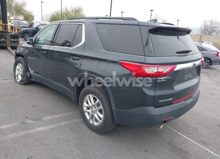 Photo 3 of 2019 Chevrolet Traverse 1LT (VIN 1GNERGKW1KJ114650)