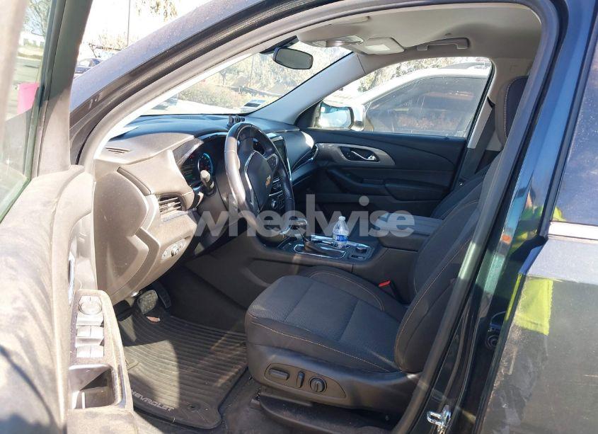 Photo 5 of 2019 Chevrolet Traverse 1LT (VIN 1GNERGKW1KJ114650)