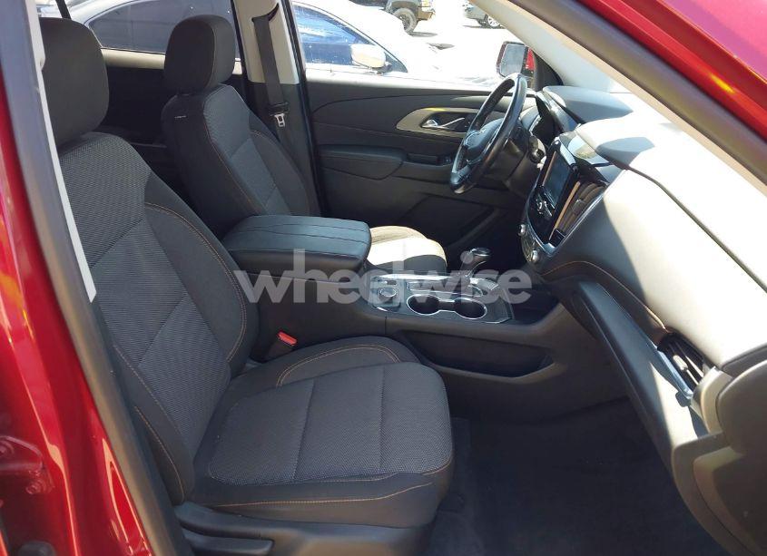 Photo 5 of 2019 Chevrolet Traverse 1LT (VIN 1GNERGKW1KJ148359)