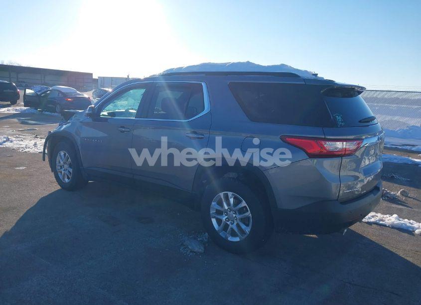 Photo 3 of 2019 Chevrolet Traverse 1LT (VIN 1GNERGKW1KJ263236)