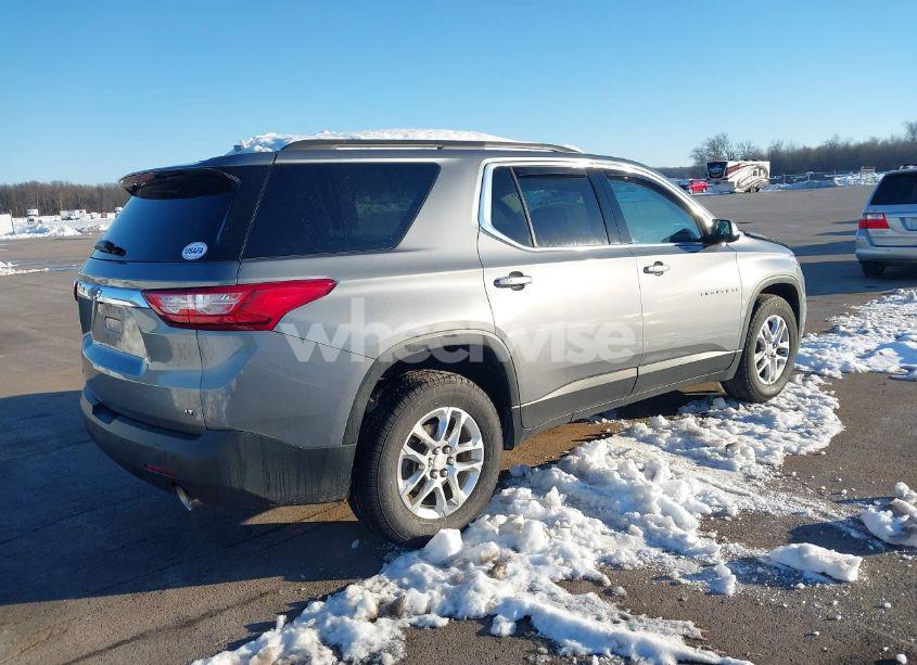 Photo 4 of 2019 Chevrolet Traverse 1LT (VIN 1GNERGKW1KJ263236)