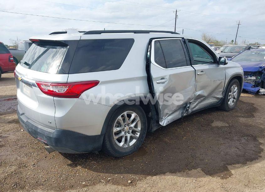 Photo 4 of 2020 Chevrolet Traverse FWD LT CLOTH (VIN 1GNERGKW1LJ231260)