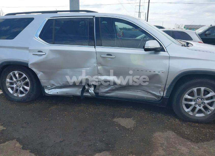 Photo 6 of 2020 Chevrolet Traverse FWD LT CLOTH (VIN 1GNERGKW1LJ231260)