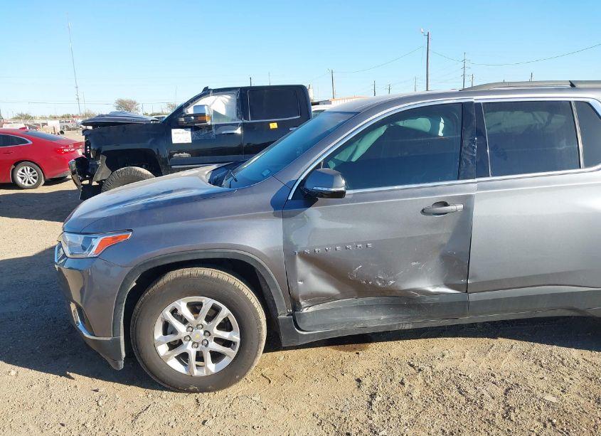 Photo 6 of 2020 Chevrolet Traverse FWD LT CLOTH (VIN 1GNERGKW1LJ243599)
