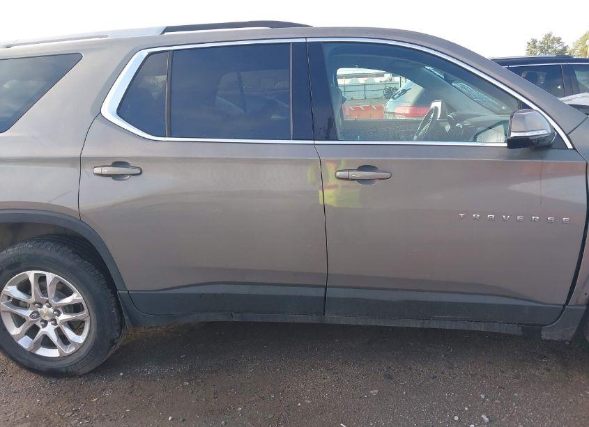 Photo 14 of 2018 Chevrolet Traverse 1LT (VIN 1GNERGKW2JJ198315)