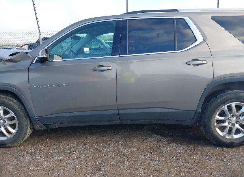 Photo 15 of 2018 Chevrolet Traverse 1LT (VIN 1GNERGKW2JJ198315)