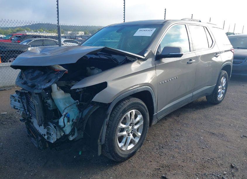 Photo 2 of 2018 Chevrolet Traverse 1LT (VIN 1GNERGKW2JJ198315)