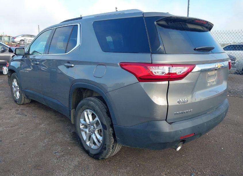 Photo 3 of 2018 Chevrolet Traverse 1LT (VIN 1GNERGKW2JJ198315)