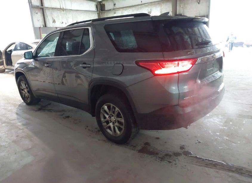 Photo 3 of 2019 Chevrolet Traverse 1LT (VIN 1GNERGKW2KJ112051)