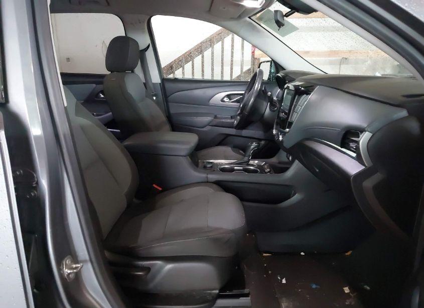 Photo 5 of 2019 Chevrolet Traverse 1LT (VIN 1GNERGKW2KJ112051)