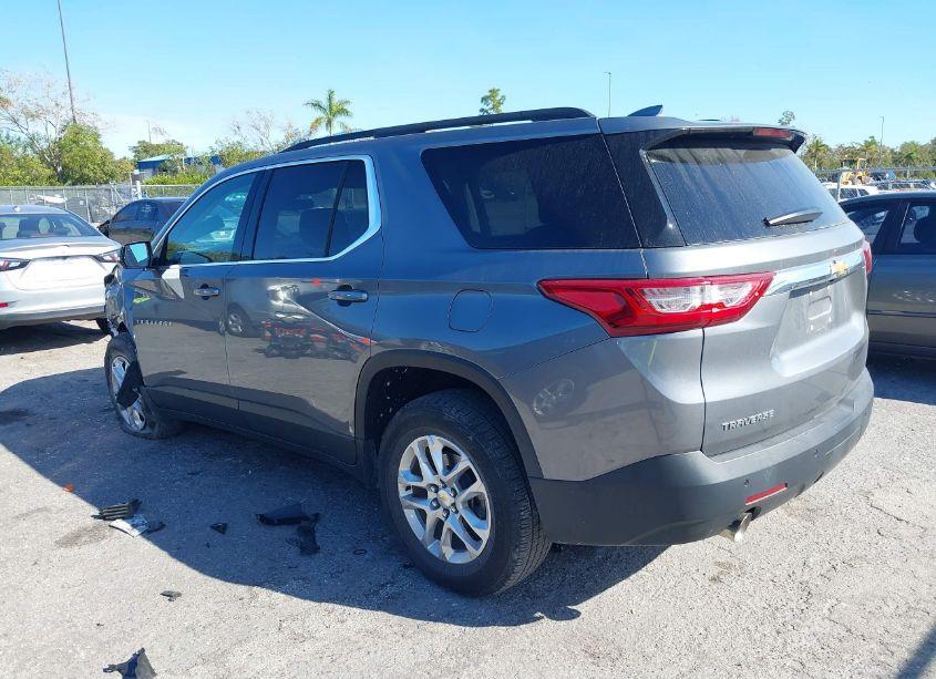 Photo 3 of 2019 Chevrolet Traverse 1LT (VIN 1GNERGKW2KJ119789)