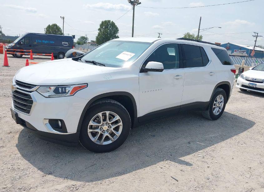 Photo 2 of 2019 Chevrolet Traverse 1LT (VIN 1GNERGKW2KJ219066)
