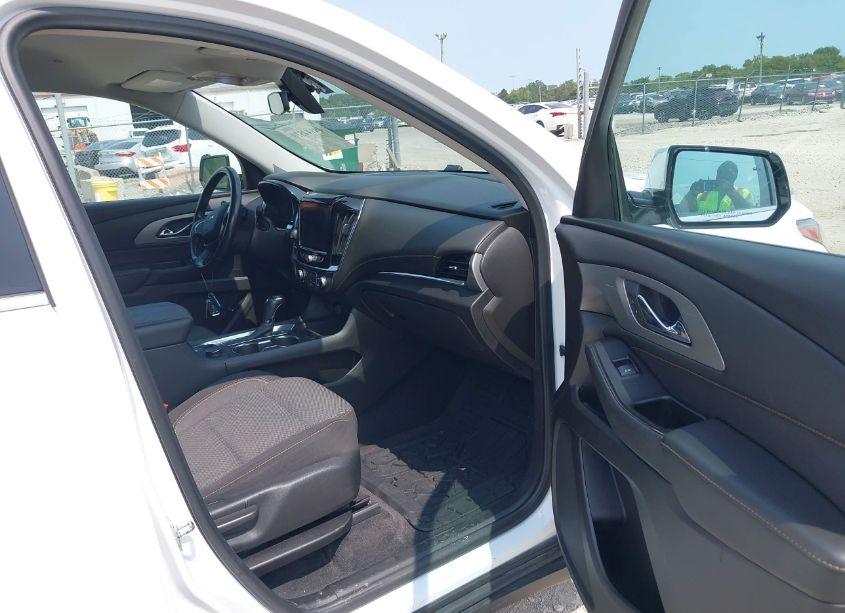 Photo 5 of 2019 Chevrolet Traverse 1LT (VIN 1GNERGKW2KJ219066)