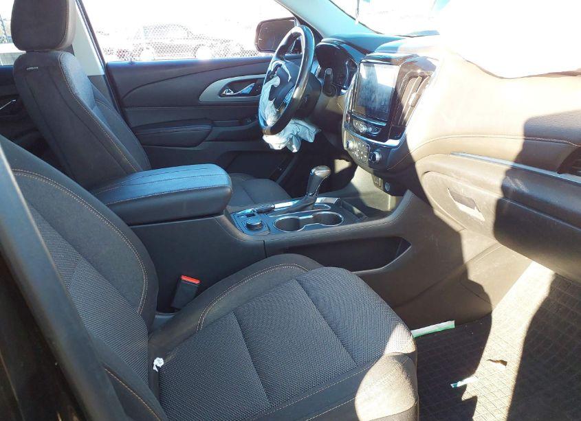 Photo 5 of 2019 Chevrolet Traverse 1LT (VIN 1GNERGKW2KJ300665)