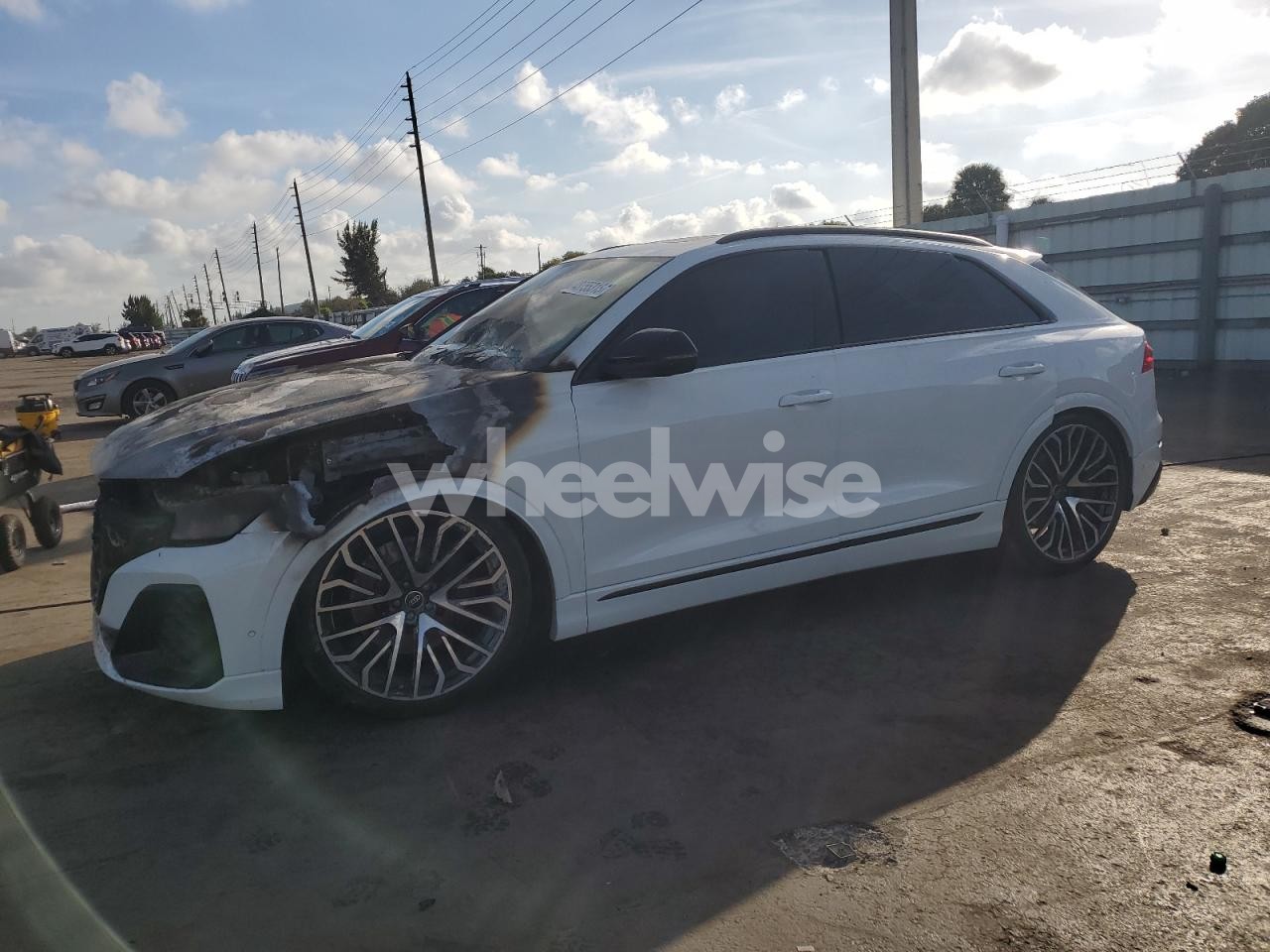 2024 AUDI SQ8 PREMIUM PLUS (VIN 1GNERGKW2PJ313620) main photo