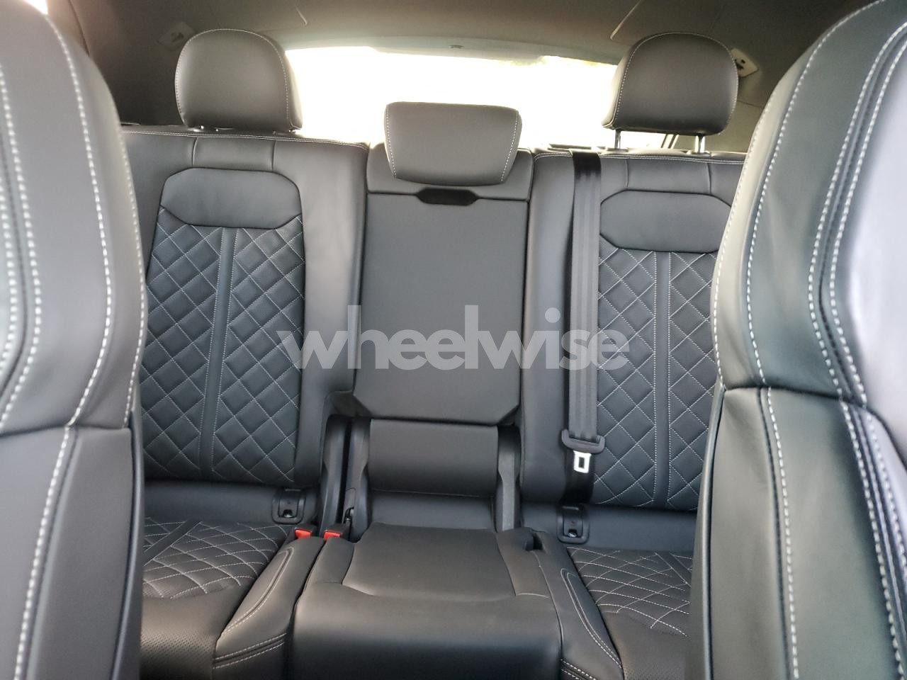 Photo 10 of 2024 AUDI SQ8 PREMIUM PLUS (VIN 1GNERGKW2PJ313620)