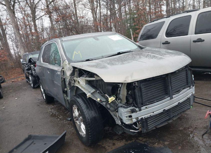 2018 Chevrolet Traverse 1LT (VIN 1GNERGKW3JJ112476) main photo