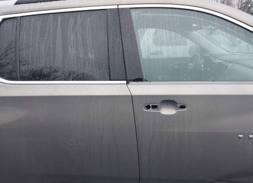 Photo 14 of 2018 Chevrolet Traverse 1LT (VIN 1GNERGKW3JJ112476)