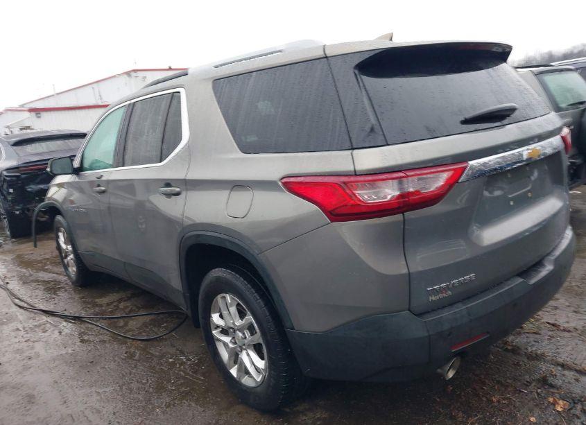 Photo 3 of 2018 Chevrolet Traverse 1LT (VIN 1GNERGKW3JJ112476)