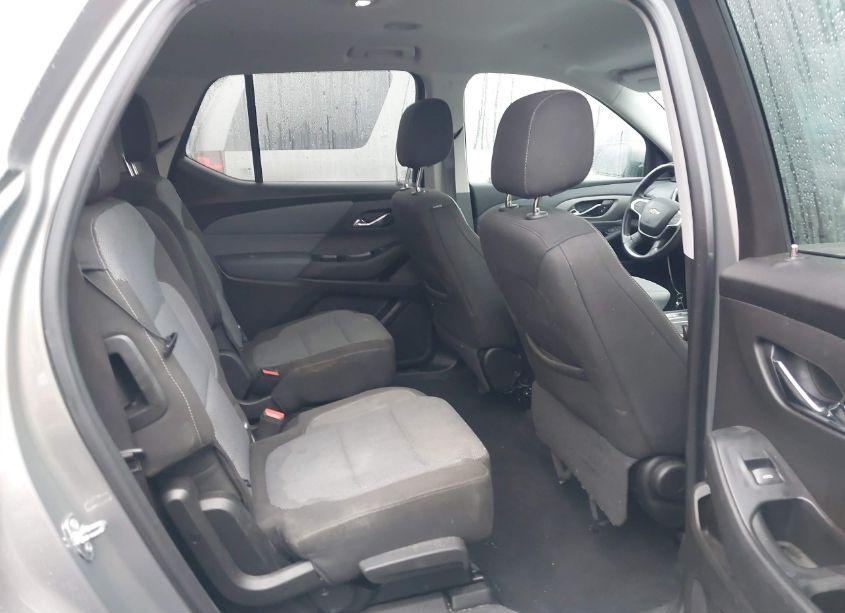 Photo 8 of 2018 Chevrolet Traverse 1LT (VIN 1GNERGKW3JJ112476)