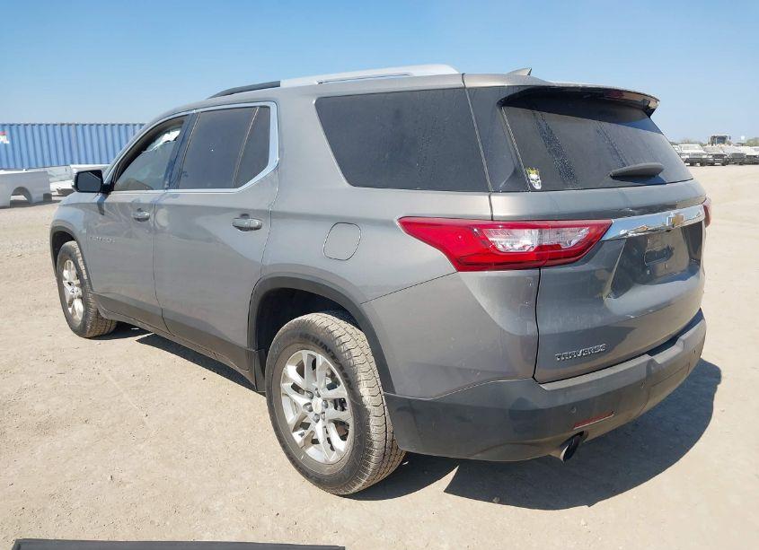 Photo 3 of 2018 Chevrolet Traverse 1LT (VIN 1GNERGKW3JJ174797)