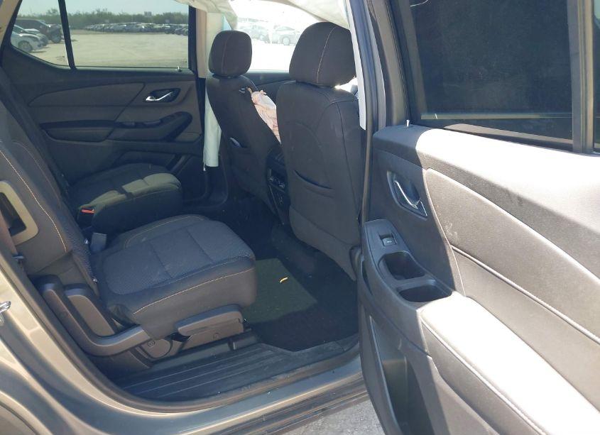 Photo 8 of 2018 Chevrolet Traverse 1LT (VIN 1GNERGKW3JJ174797)