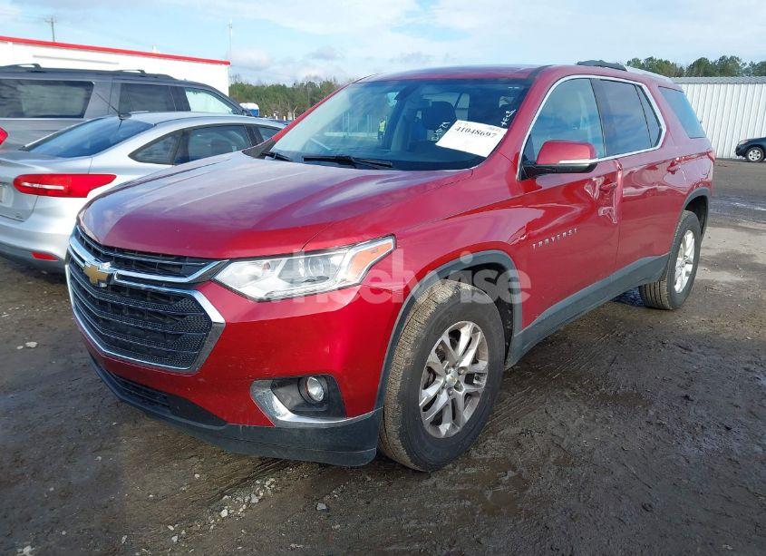 Photo 2 of 2018 Chevrolet Traverse 1LT (VIN 1GNERGKW3JJ190255)