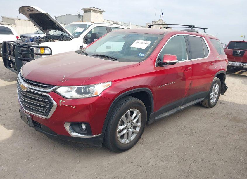 Photo 2 of 2018 Chevrolet Traverse 1LT (VIN 1GNERGKW3JJ209354)
