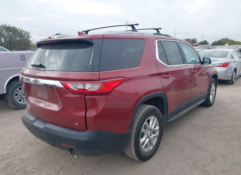 Photo 4 of 2018 Chevrolet Traverse 1LT (VIN 1GNERGKW3JJ209354)