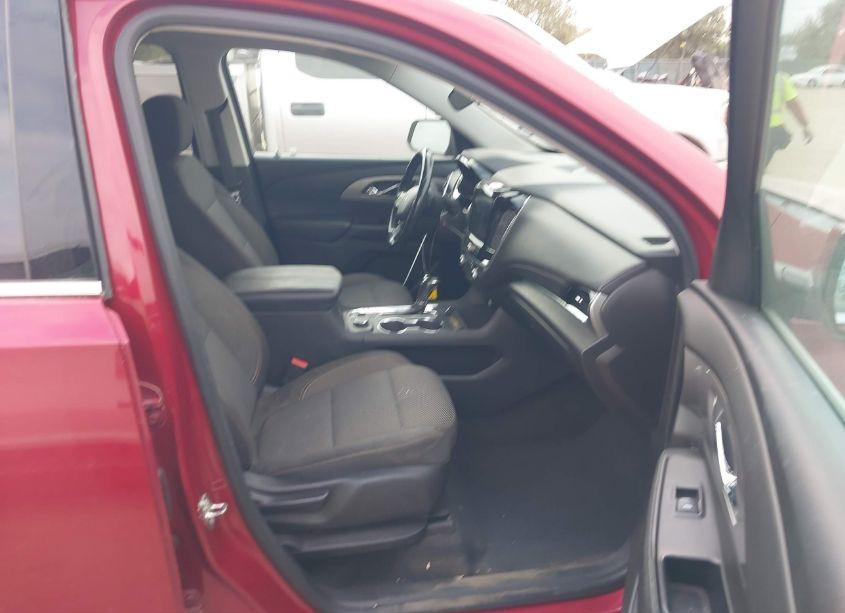 Photo 5 of 2018 Chevrolet Traverse 1LT (VIN 1GNERGKW3JJ209354)