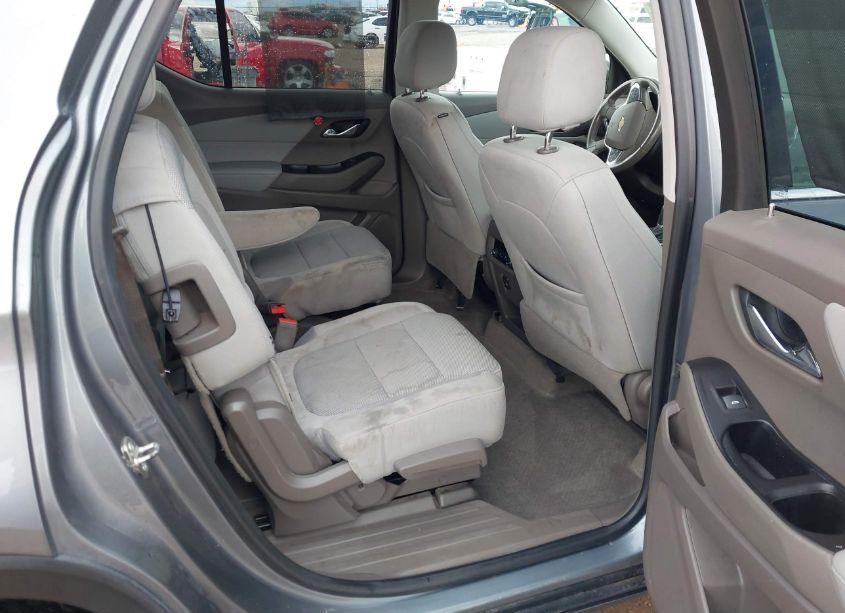 Photo 8 of 2018 Chevrolet Traverse 1LT (VIN 1GNERGKW3JJ261261)