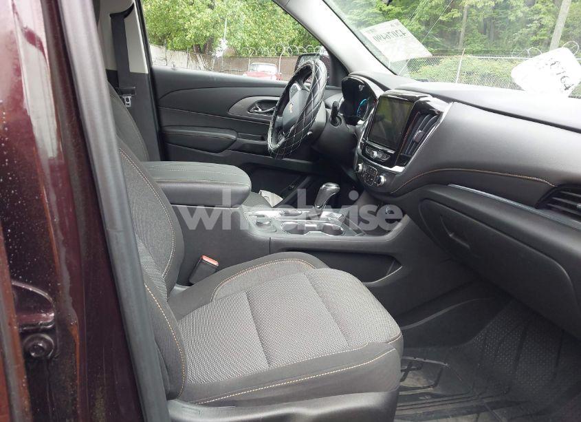 Photo 5 of 2018 Chevrolet Traverse 1LT (VIN 1GNERGKW3JJ285110)