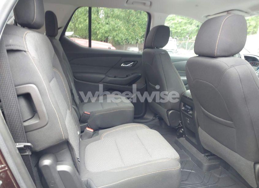 Photo 8 of 2018 Chevrolet Traverse 1LT (VIN 1GNERGKW3JJ285110)