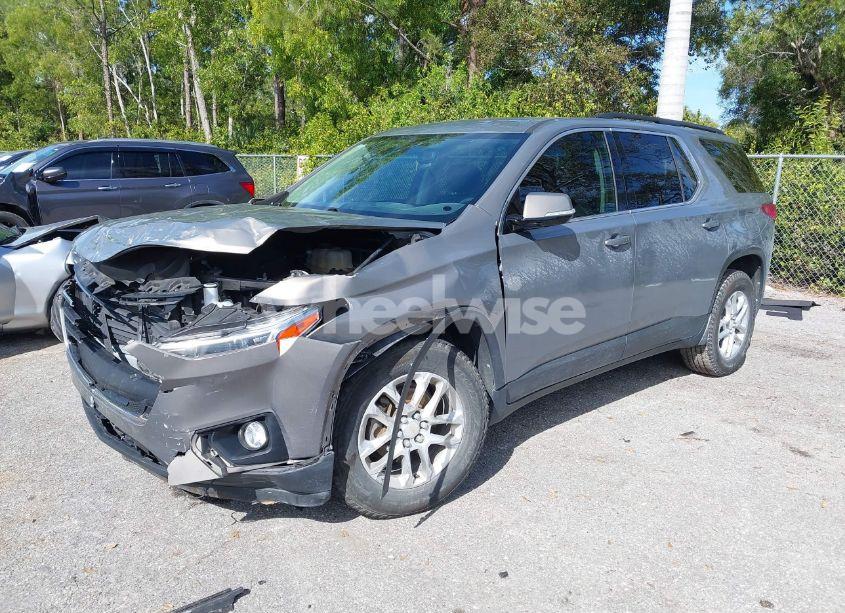 Photo 2 of 2019 Chevrolet Traverse 1LT (VIN 1GNERGKW3KJ208304)