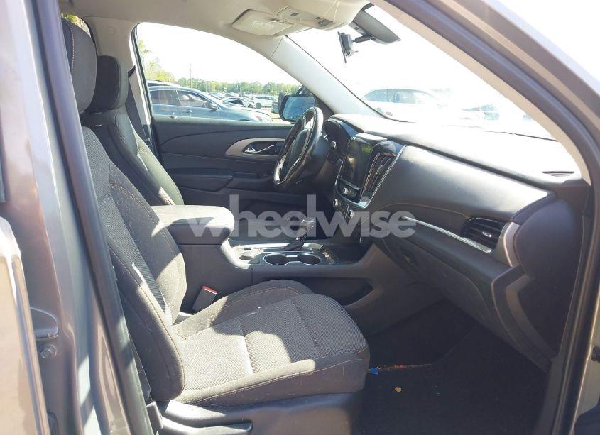 Photo 5 of 2019 Chevrolet Traverse 1LT (VIN 1GNERGKW3KJ208304)