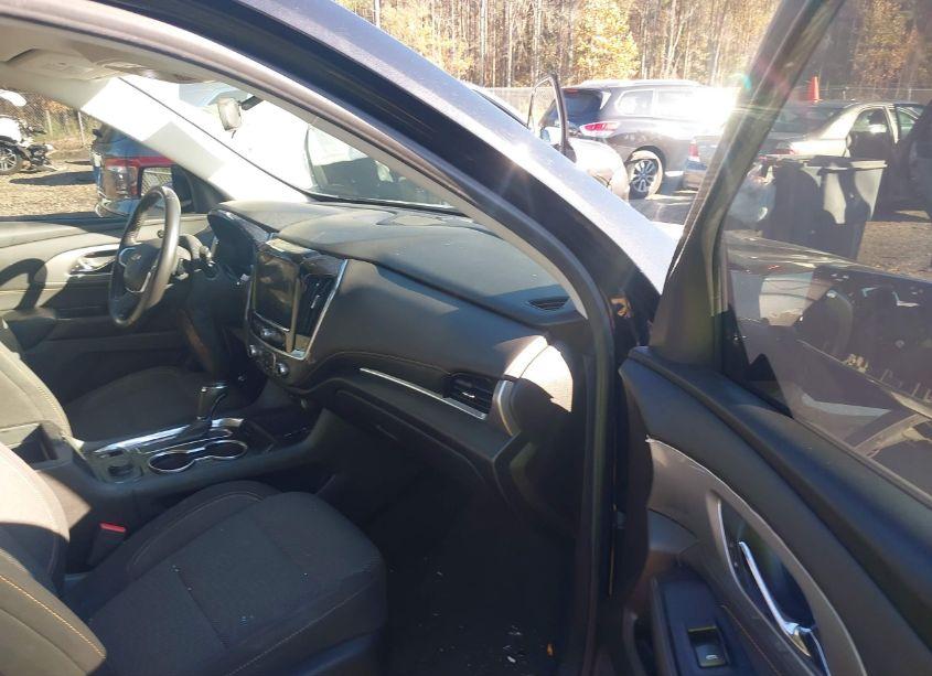 Photo 5 of 2019 Chevrolet Traverse 1LT (VIN 1GNERGKW3KJ229377)