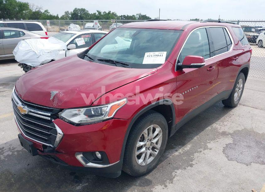 Photo 2 of 2019 Chevrolet Traverse 1LT (VIN 1GNERGKW3KJ317815)