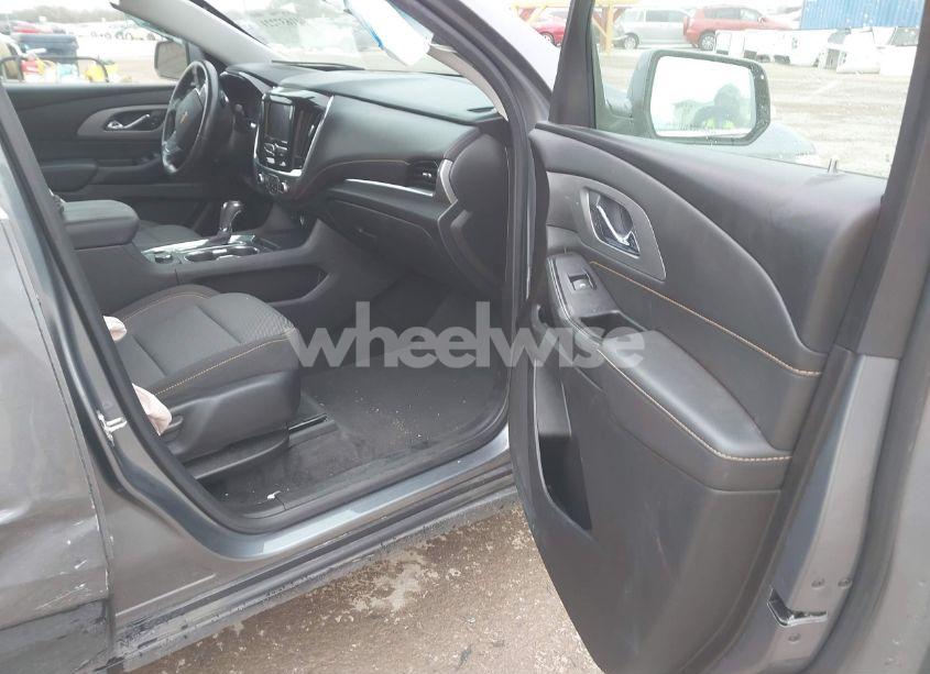 Photo 5 of 2020 Chevrolet Traverse FWD LT CLOTH (VIN 1GNERGKW3LJ161664)