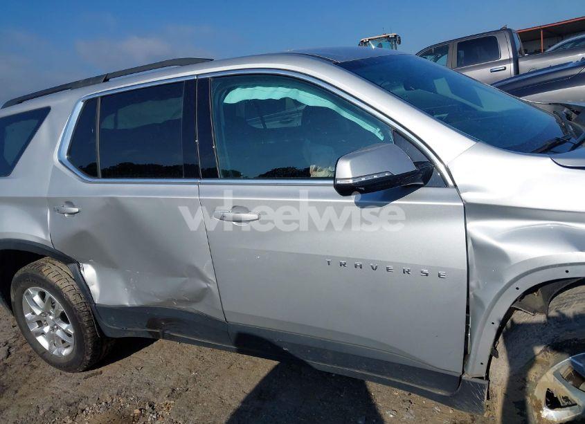 Photo 13 of 2020 Chevrolet Traverse FWD LT CLOTH (VIN 1GNERGKW3LJ319386)