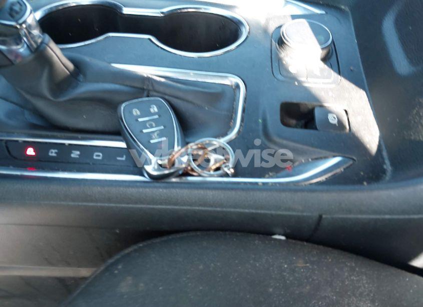 Photo 11 of 2022 Chevrolet Traverse FWD LT CLOTH (VIN 1GNERGKW3NJ111110)