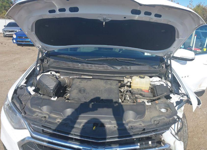 Photo 10 of 2018 Chevrolet Traverse 1LT (VIN 1GNERGKW4JJ238958)