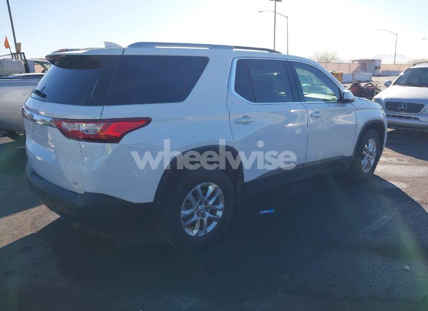 Photo 4 of 2018 Chevrolet Traverse 1LT (VIN 1GNERGKW4JJ273080)