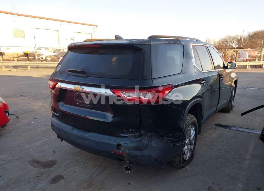 Photo 4 of 2019 Chevrolet Traverse 1LT (VIN 1GNERGKW4KJ111953)