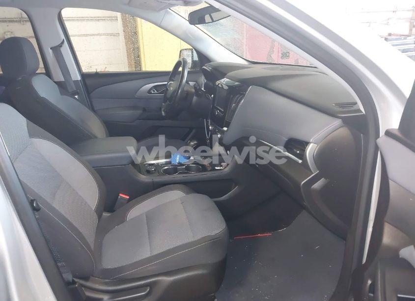 Photo 5 of 2019 Chevrolet Traverse 1LT (VIN 1GNERGKW4KJ208179)