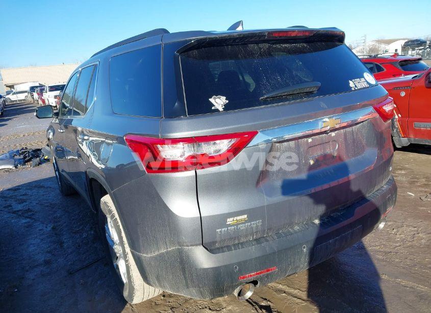 Photo 3 of 2019 Chevrolet Traverse 1LT (VIN 1GNERGKW4KJ271525)