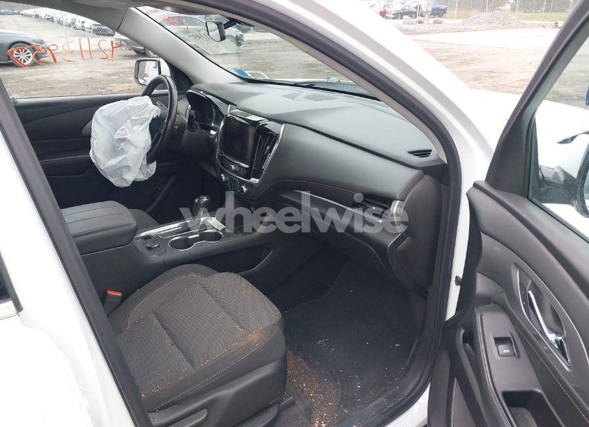 Photo 5 of 2019 Chevrolet Traverse 1LT (VIN 1GNERGKW4KJ285649)