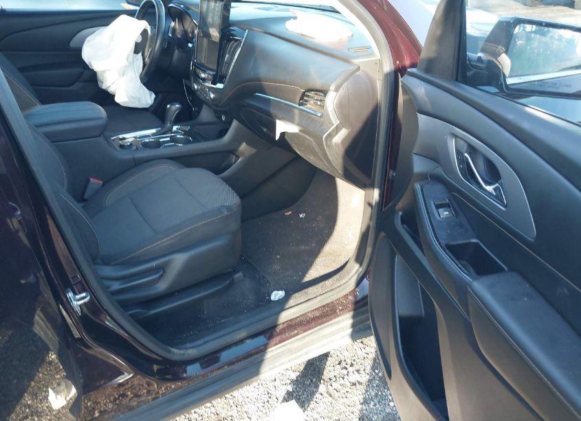 Photo 5 of 2018 Chevrolet Traverse 1LT (VIN 1GNERGKW5JJ145432)