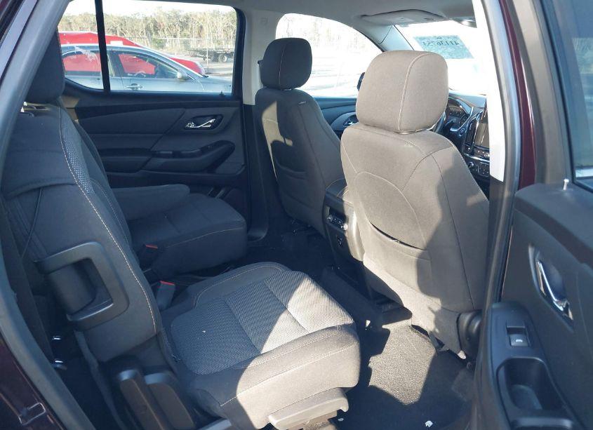 Photo 8 of 2018 Chevrolet Traverse 1LT (VIN 1GNERGKW5JJ145432)