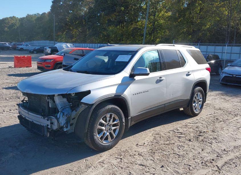 Photo 2 of 2018 Chevrolet Traverse 1LT (VIN 1GNERGKW5JJ158052)