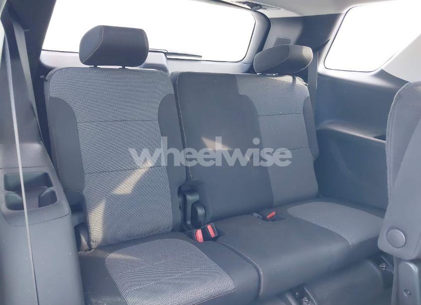 Photo 17 of 2018 Chevrolet Traverse 1LT (VIN 1GNERGKW5JJ206410)